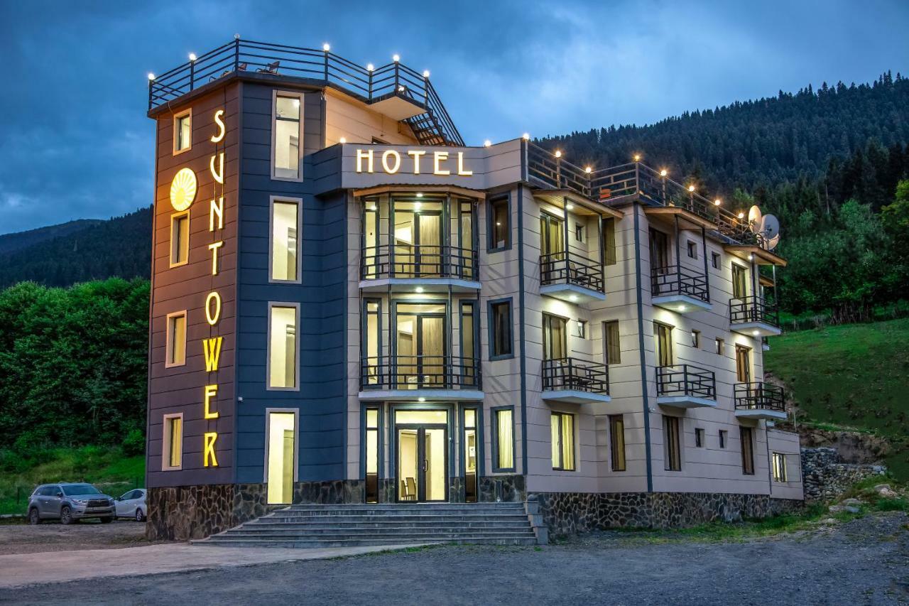 Suntower Hotel Mestia Exterior foto